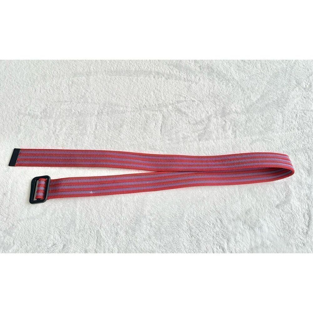 Vineyard vines, red and light blue boys extra large belt ￼